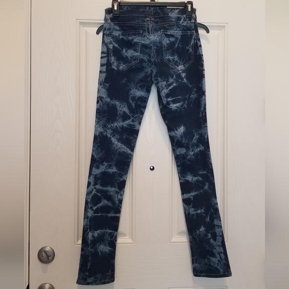 Low Rise Zebra Pattern Jeans - Picture 2 of 4
